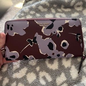 Kate spade floral wallet